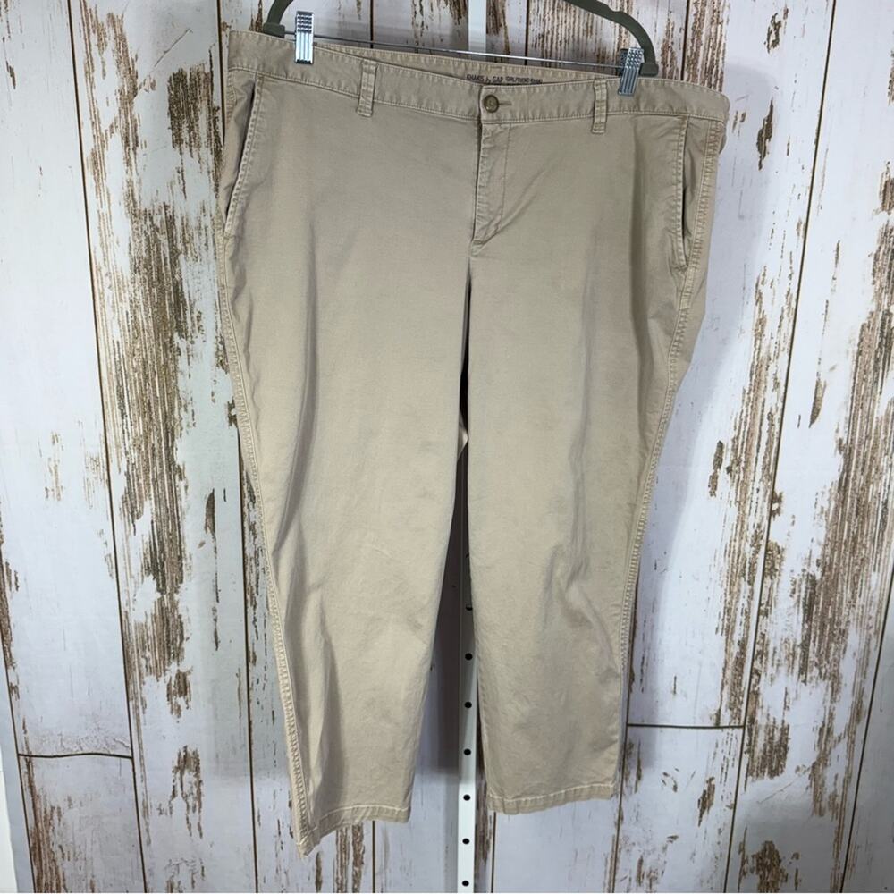 GAP, Girlfriend Khaki Women's Beige Capris. Size 20. Good used condition!